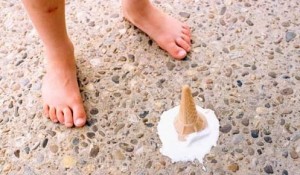 http://www.kevinneeld.com/wp-content/uploads/2010/06/Hockey-Training-Dropped-Ice-Cream-Cone-300x175.jpg